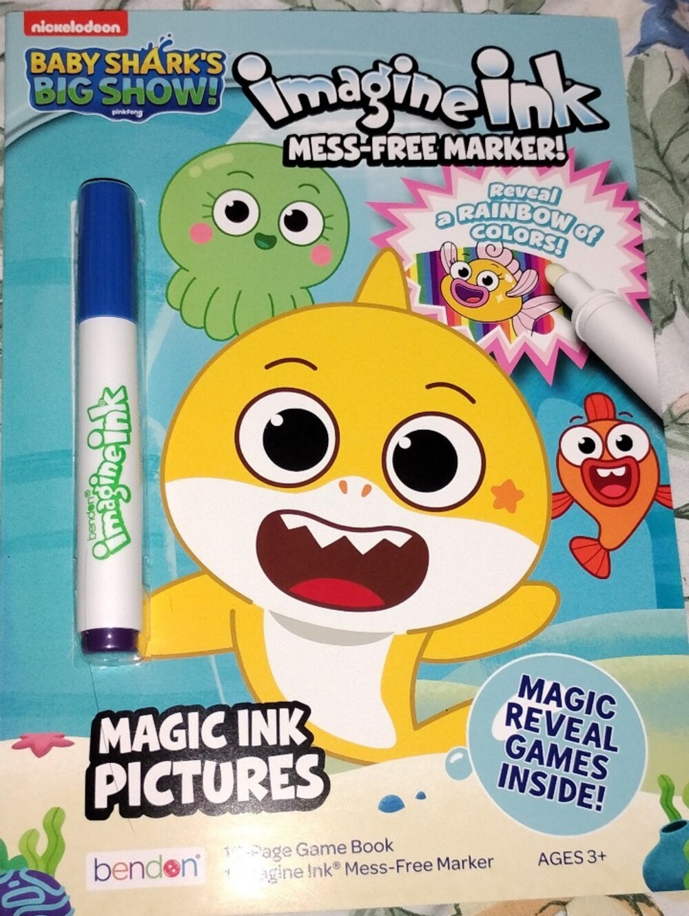 Imagine Ink Baby Shark Mess-Free Marker Activity Book – Yellow
